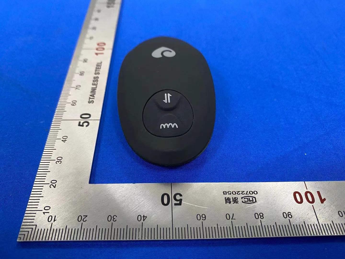 Lovehoney Remote Control Rechargeable Dildo Thrusting Sex Machine Set [Black] - FCC ID 2AG2K4 - A&H Design Group, Ltd. (4)