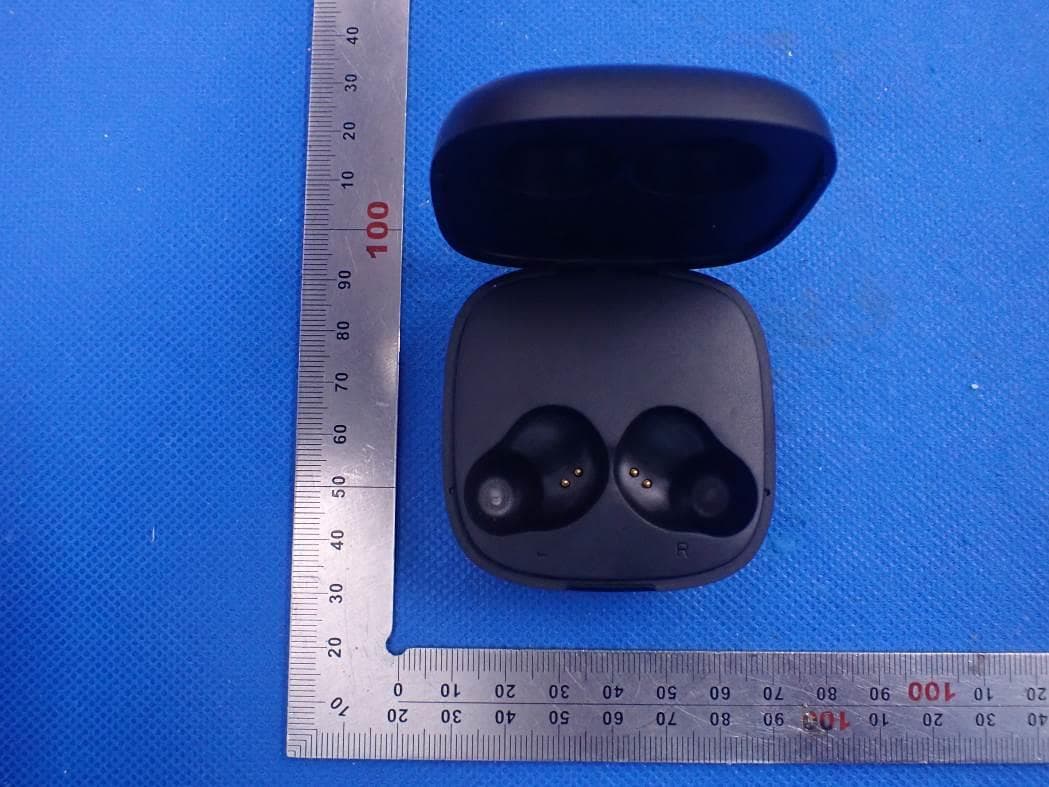 Wireless Bluetooth Earbuds - FCC ID 2AG68-TWS-817K7 - Dongguan Koppo Electronics Co.,Ltd (4)