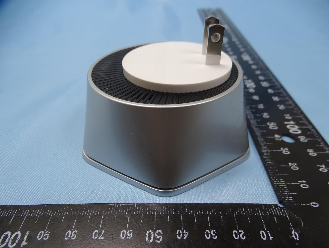Plume Adaptive WiFi - FCC ID 2AG7G-F1A - Plume Design, Inc. (5)