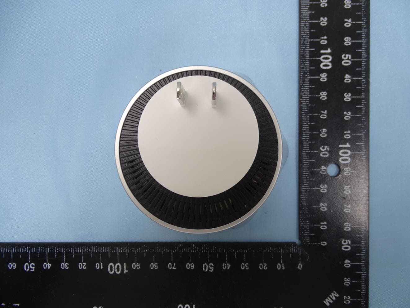 Plume Adaptive WiFi - FCC ID 2AG7G-F1A - Plume Design, Inc. (4)