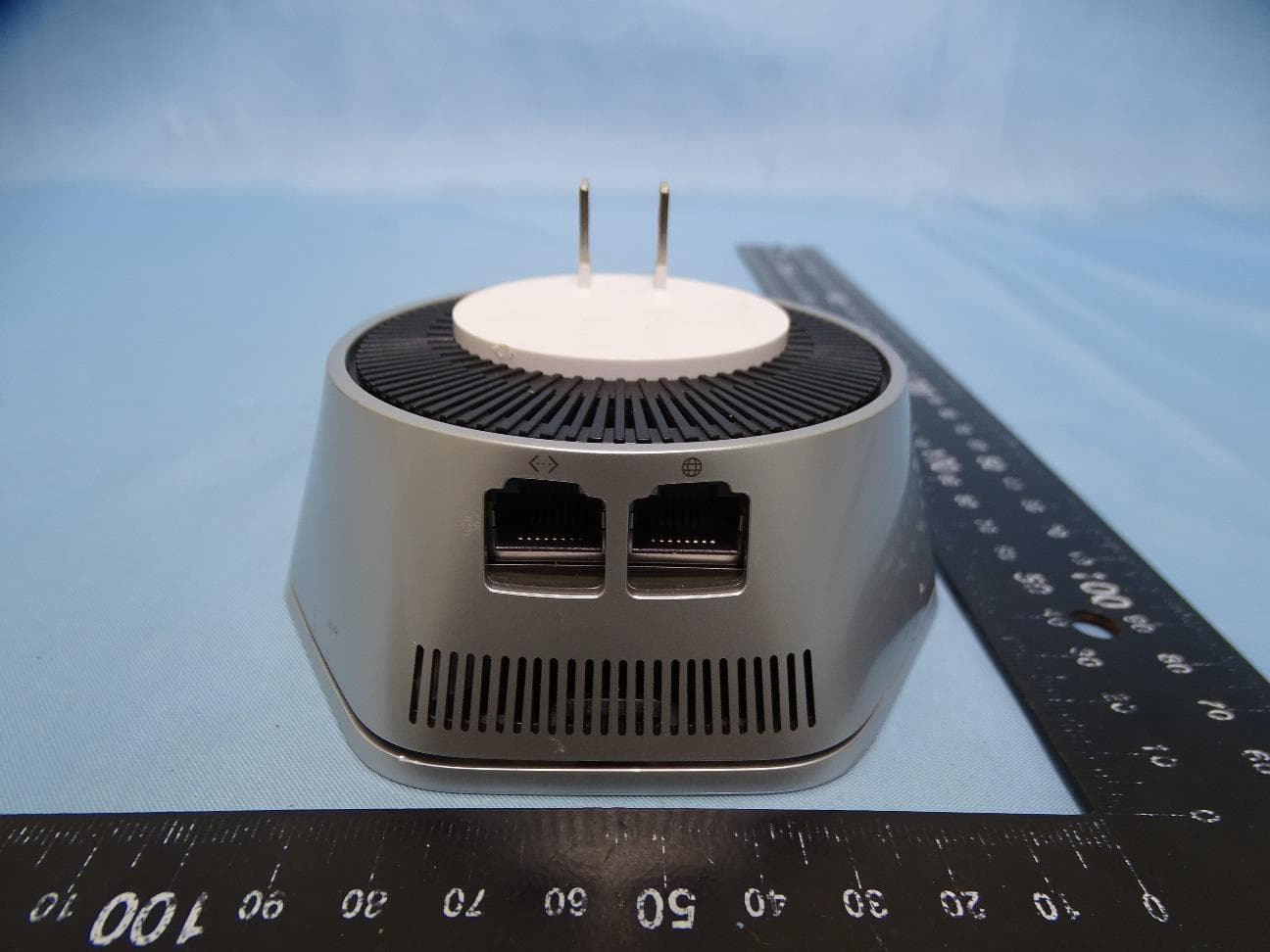 SuperPod with WiFi 6E - FCC ID 2AG7G-J2A - Plume Design, Inc. (4)