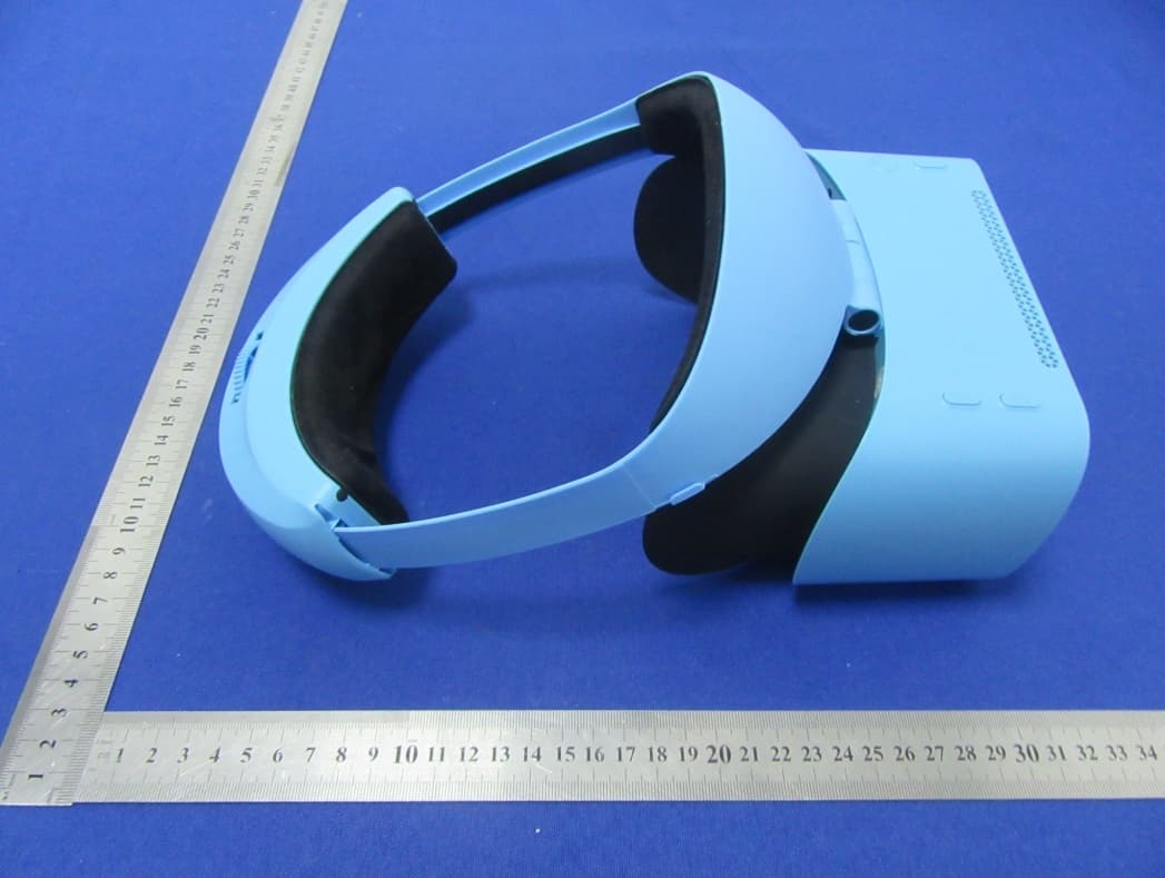 All-in-one VR - FCC ID 2AG7X-V30 - Shenzhen Hengbida Electronic Technology Co., Ltd (5)