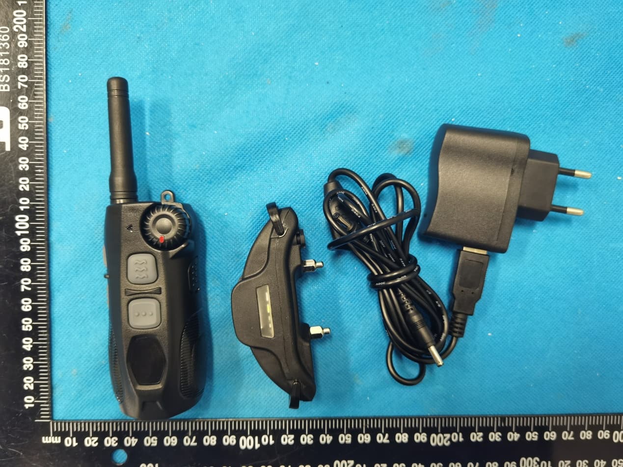 Dog training collar - FCC ID 2AG8M-DT4200 - Shenzhen Trainertec Electronic Co., Ltd (3)