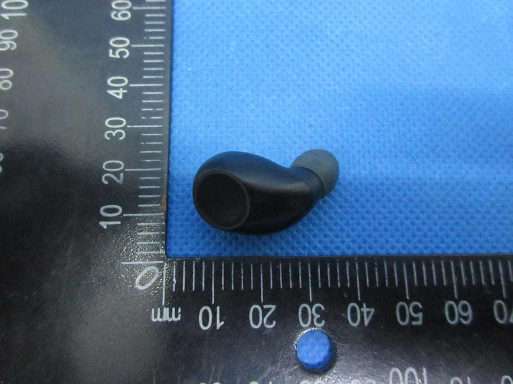 True Wireless Earbuds - FCC ID 2AGA9TWS05 - HUIZHOU WEIDE Electronics CO., LTD (4)
