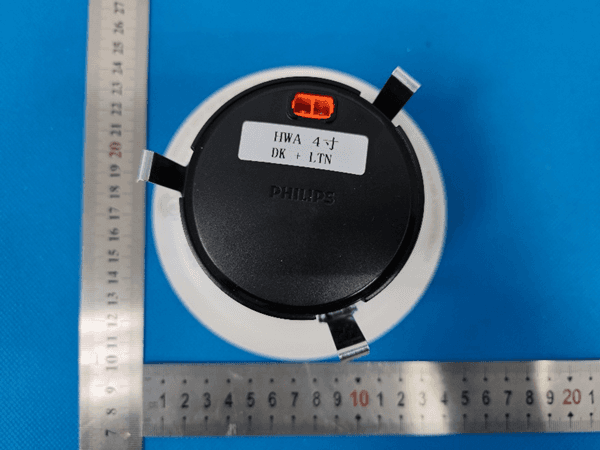 LED light - FCC ID 2AGBW9290031345X - Signify (China) Investment Co., Ltd. (3)