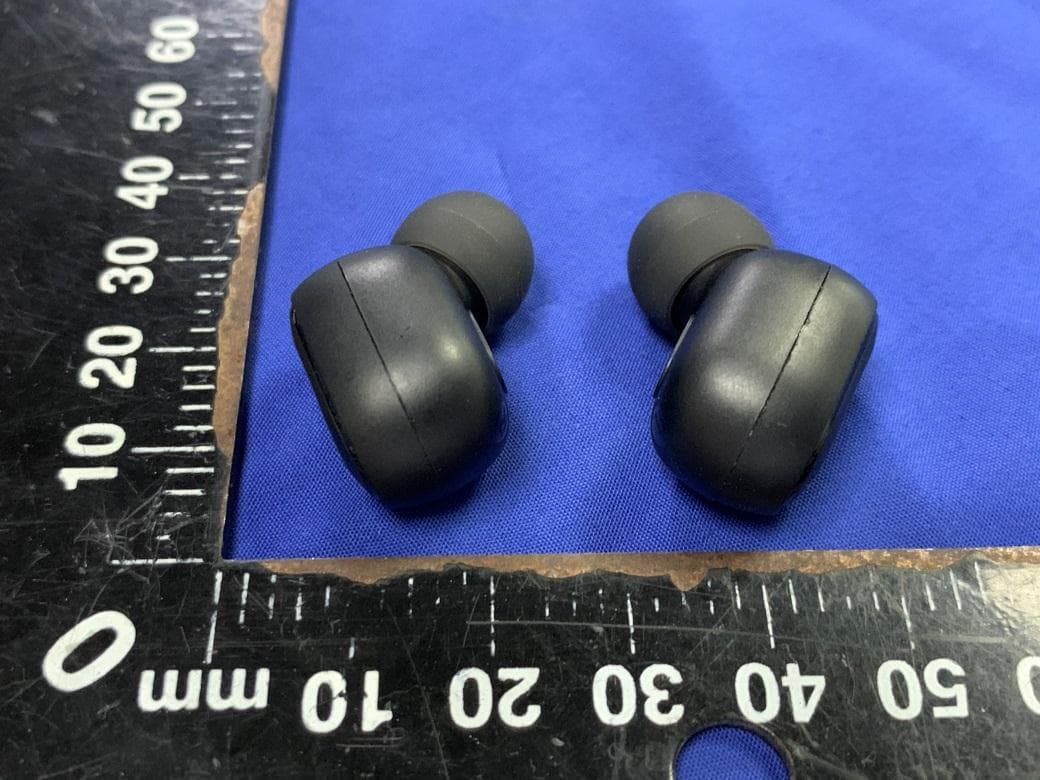 True wireless earbuds - FCC ID 2AGHD-8093124 - ORE SMART TECHNOLOGY CO.,LIMITED (3)