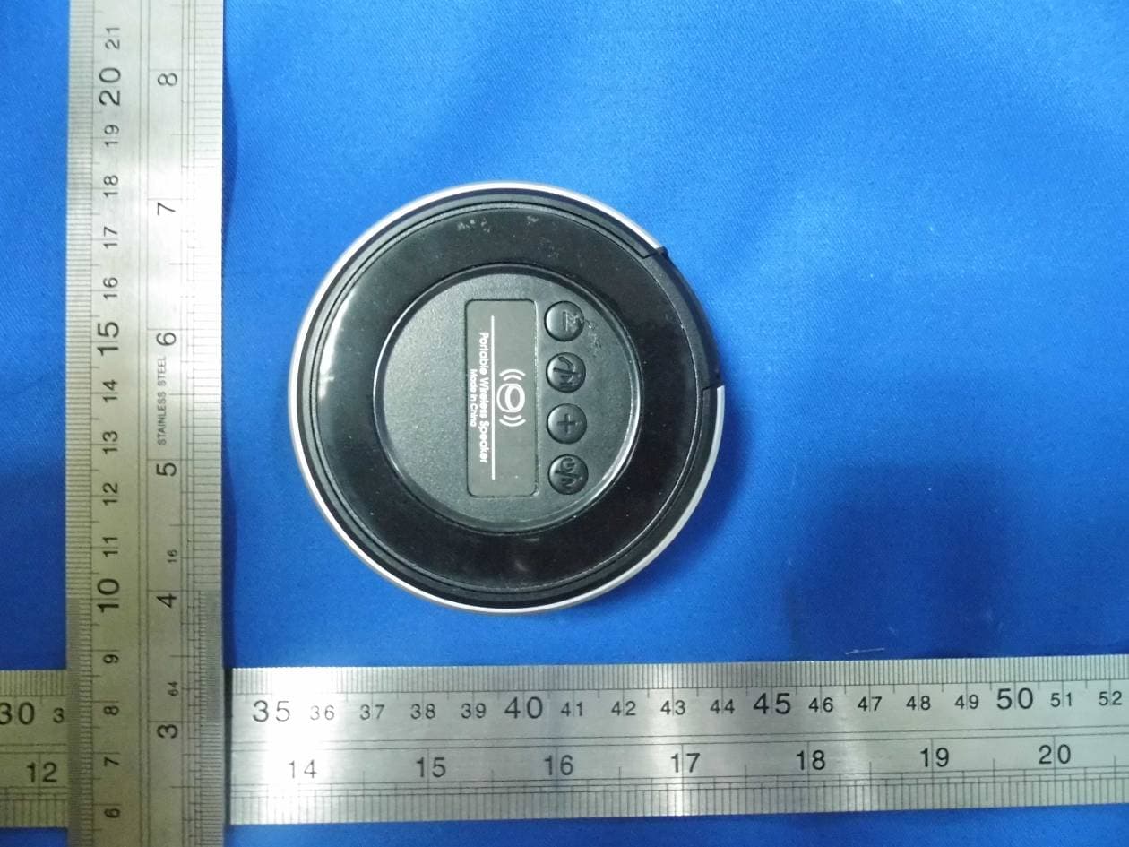 Bluetooth speaker - FCC ID 2AGKDBS-01 - Shenzhen Jinglingshi Technology Co.,Ltd (2)