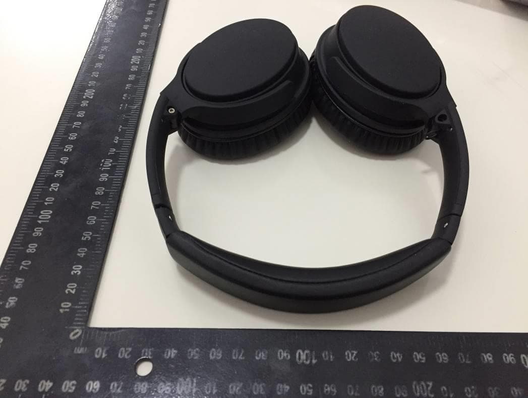 Bluetooth Headphone - FCC ID 2AGKLBB2692 - Liangying Industrial CO.,LTD (4)