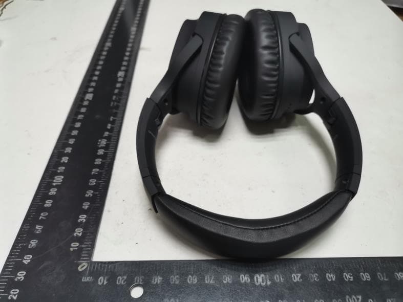 Bluetooth Headphone with Active Noise Cancelling - FCC ID 2AGKLIAHN40 - Liangying Industrial CO.,LTD (5)