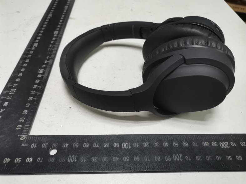Bluetooth Headphone with Active Noise Cancelling - FCC ID 2AGKLIAHN40 - Liangying Industrial CO.,LTD (4)
