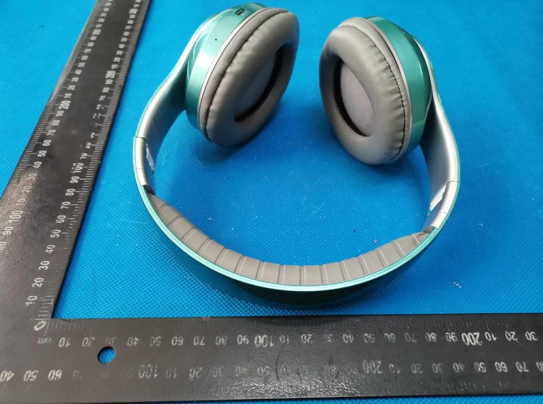 Bluetooth Headphone - FCC ID 2AGKLMAHB239 - Liangying Industrial CO.,LTD (3)