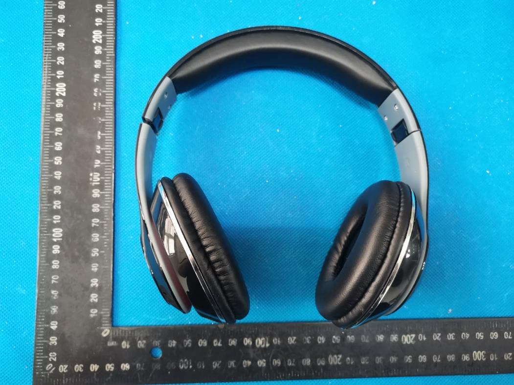 WIRELESS HEADPHONE - FCC ID 2AGKLSLBTHDSET - Liangying Industrial CO.,LTD (4)