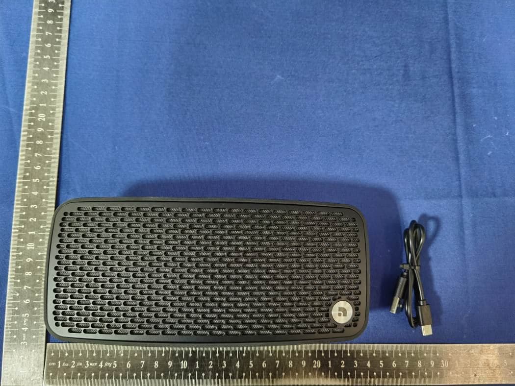 Bluetooth speaker - FCC ID 2AGNC-P5 - AUDIO PRO AB (2)