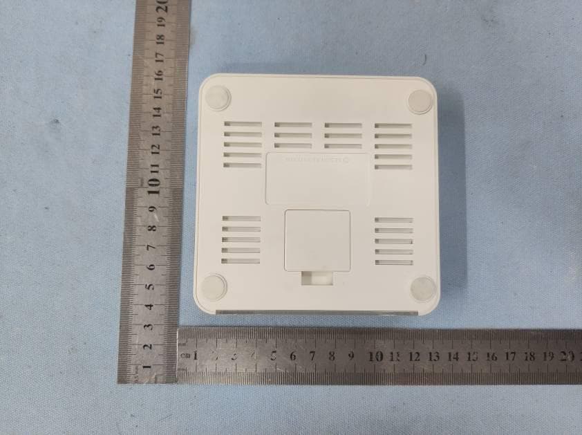 Wireless Charging Clock - FCC ID 2AGNSCL030088 - Marathon Watch Company Limited (2)
