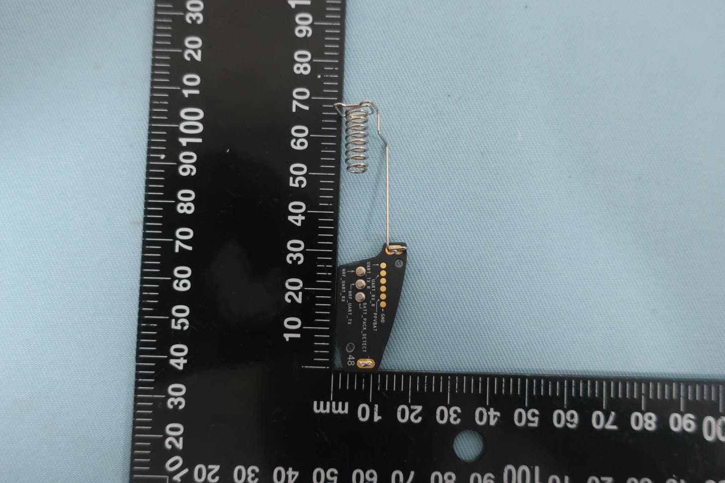 Handheld controller - FCC ID 2AGOZ-V6P - Meta Platforms Technologies, LLC (2)