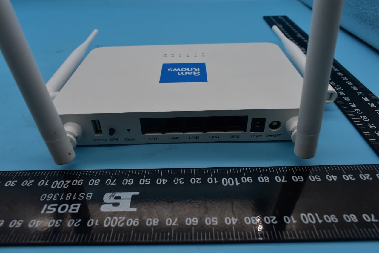 SamKnows Whitebox 8.0+ with WiFi - FCC ID 2AGPP-SKWB8V3 - SamKnows Limited (4)