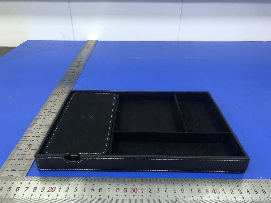 Truman Wireless Charging Accessory Tray - FCC ID 2AGR4-100813 - The Gem Group, Inc. (5)