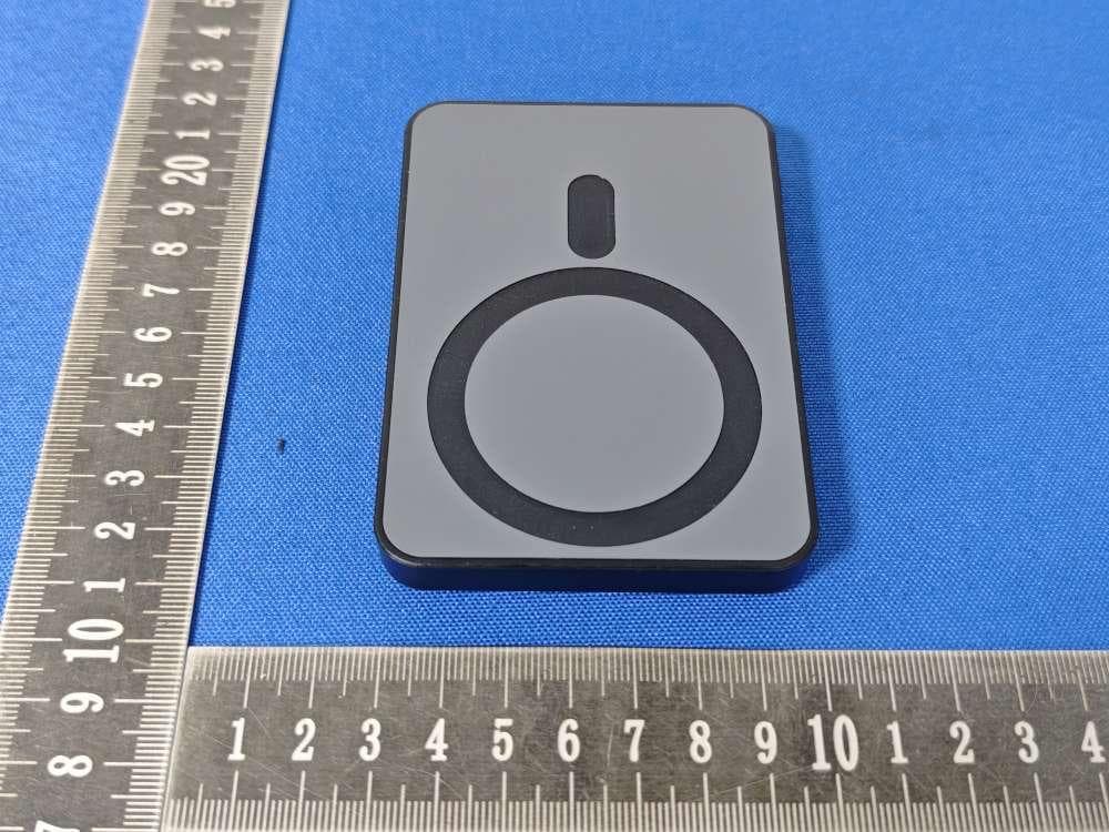 MAGNETIX RCS RECYCLED PLASTIC 5.000 MAH MAGNETIC POWERBANK - BLACK - FCC ID 2AGR4-102641-001 - The Gem Group, Inc. (2)