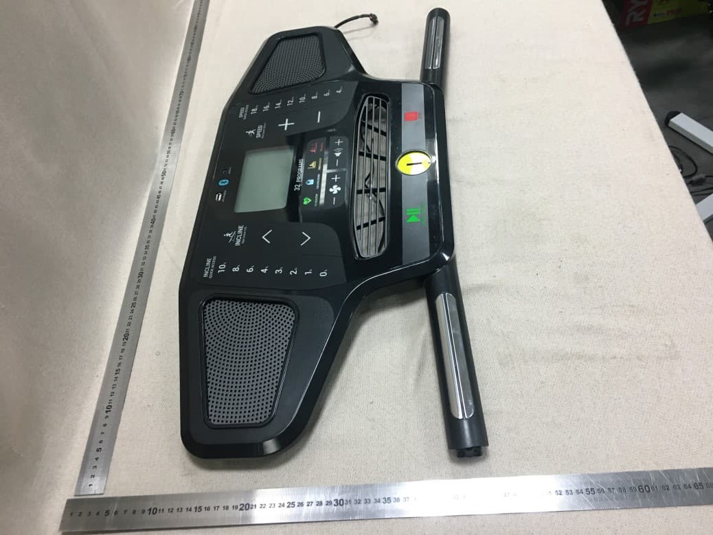 DOMYOS Fitness Treadmill - FCC ID 2AH2PT900C - DECATHLON USA LLC (2)