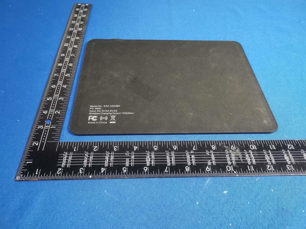 Mouse Pad with wireless charger - FCC ID 2AH9Y-EAC-AS22BK - Dongguan IMLONG Electronic Co., Ltd. (2)