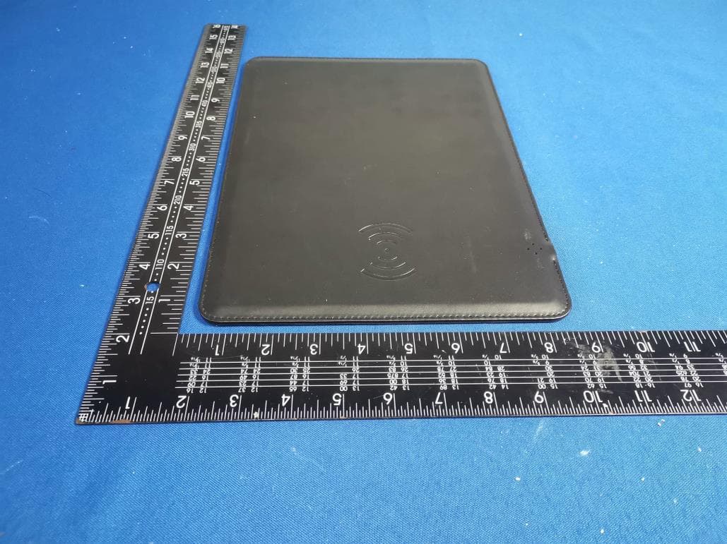 Mouse Pad with wireless charger - FCC ID 2AH9Y-EAC-AS22BK - Dongguan IMLONG Electronic Co., Ltd. (4)