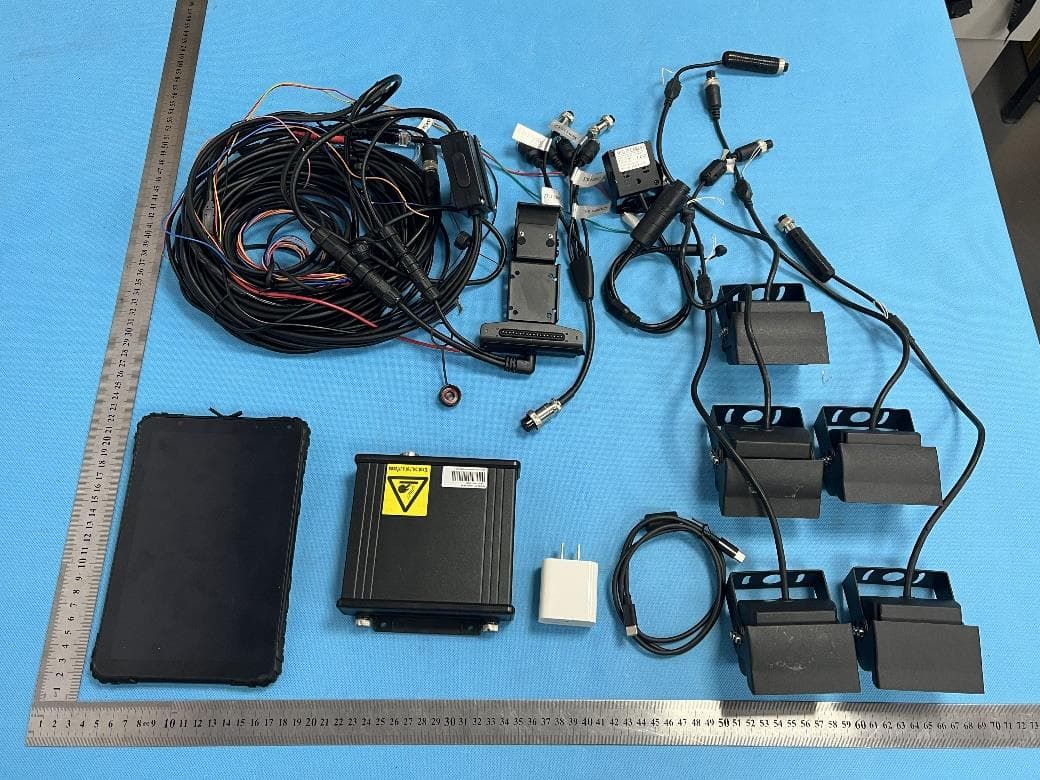 Tablet - FCC ID 2AHAF-MDT86 - TOPICON HK LIMITED (4)