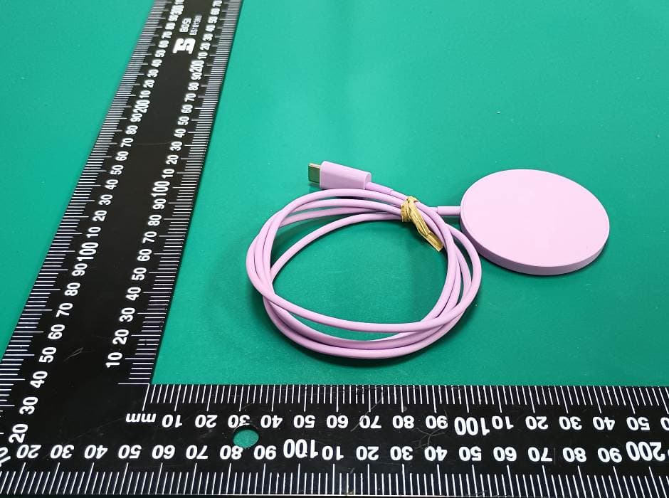 15W Magnetic Wireless Charger - FCC ID 2AHAS-PWC81040M - JEM ACCESSORIES INC. (2)
