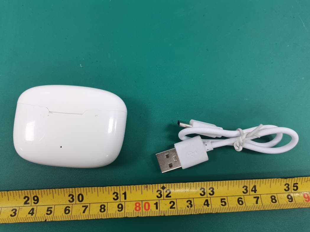 ELITE TOUCH CONTROL WIRELESS EARBUDS & CHARGING CASE - FCC ID 2AHAS-XBE90128 - JEM ACCESSORIES INC.