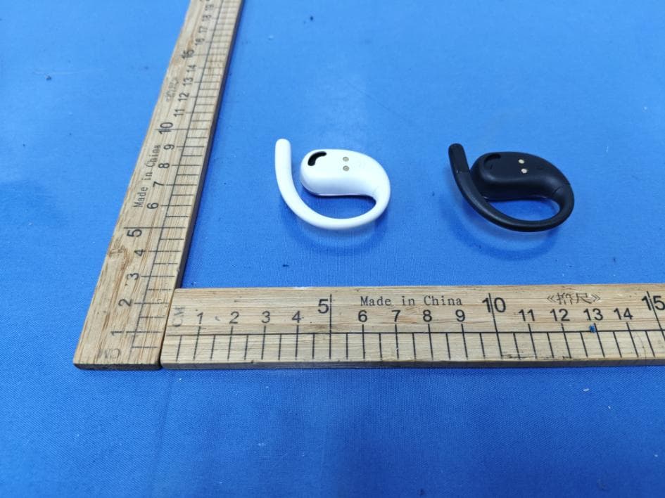 STRYD OPEN-EAR BUDS - FCC ID 2AHAS-XBE90143ER - JEM ACCESSORIES INC. (3)