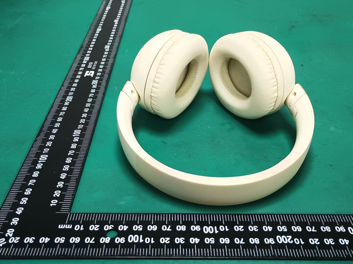 ANC Bluetooth Headphone - FCC ID 2AHAS-XBH91032 - JEM ACCESSORIES INC. (4)