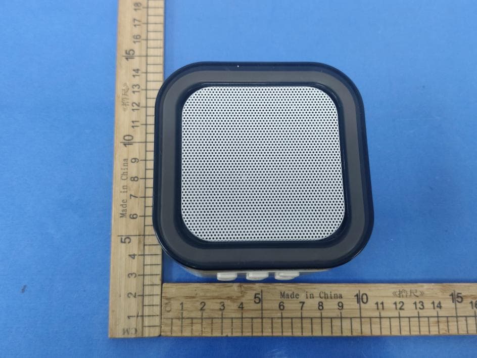 BT RGB SPEAKER - FCC ID 2AHAS-XBS91083D - JEM ACCESSORIES INC. (2)