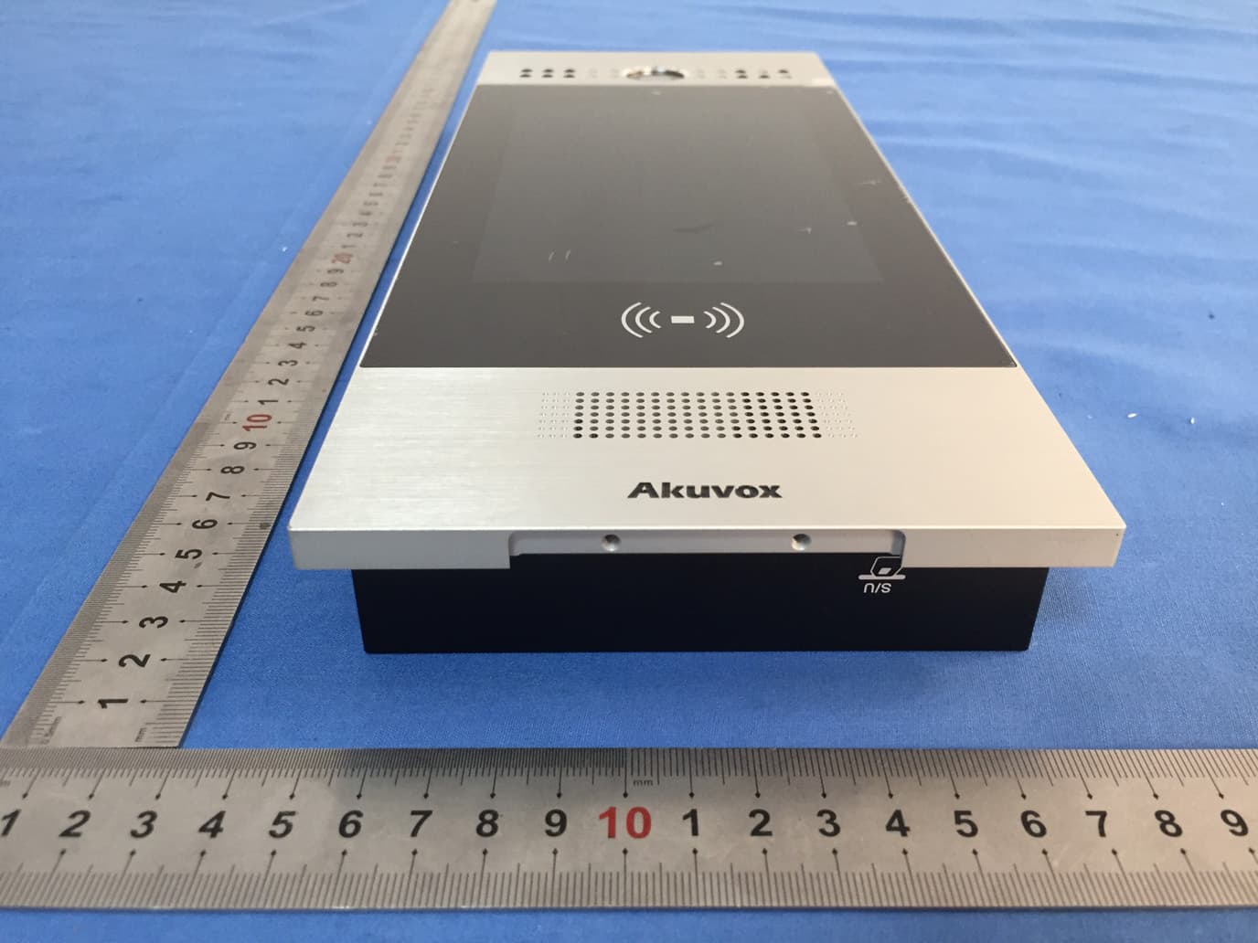 Door Phone - FCC ID 2AHCR-R29CL - AKUVOX (XIAMEN) NETWORKS CO., LTD. (2)