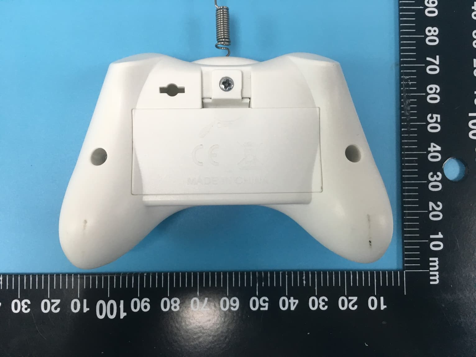RC Flamingo unicorn boat 27 MHz Remote Controller - FCC ID 2AHGJJMSDB2111-27-1 - JM Manufacturing (HK) Ltd. (2)