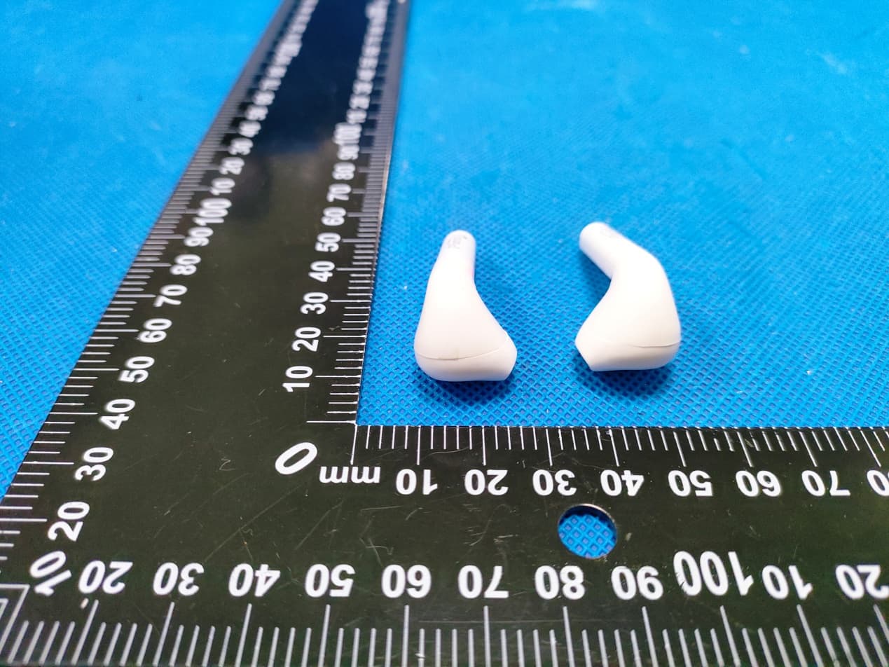 wireless headset - FCC ID 2AHI6192-540741 - Shenzhen Ruijiahua Technology CO.,LTD (3)