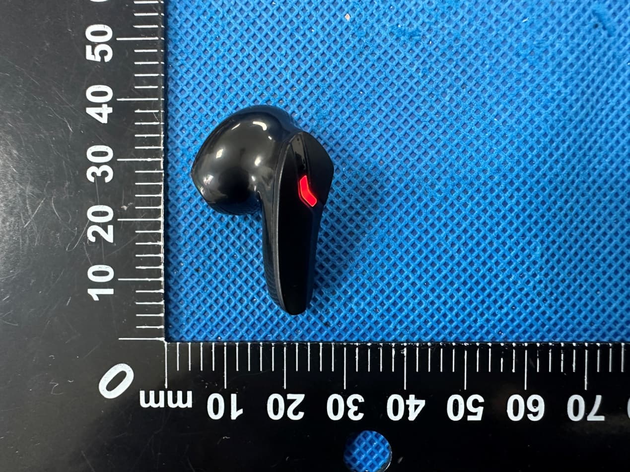 Truly wireless Gaming Earbuds with ENC - FCC ID 2AHI6IAEBTG424 - Shenzhen Ruijiahua Technology CO.,LTD (4)