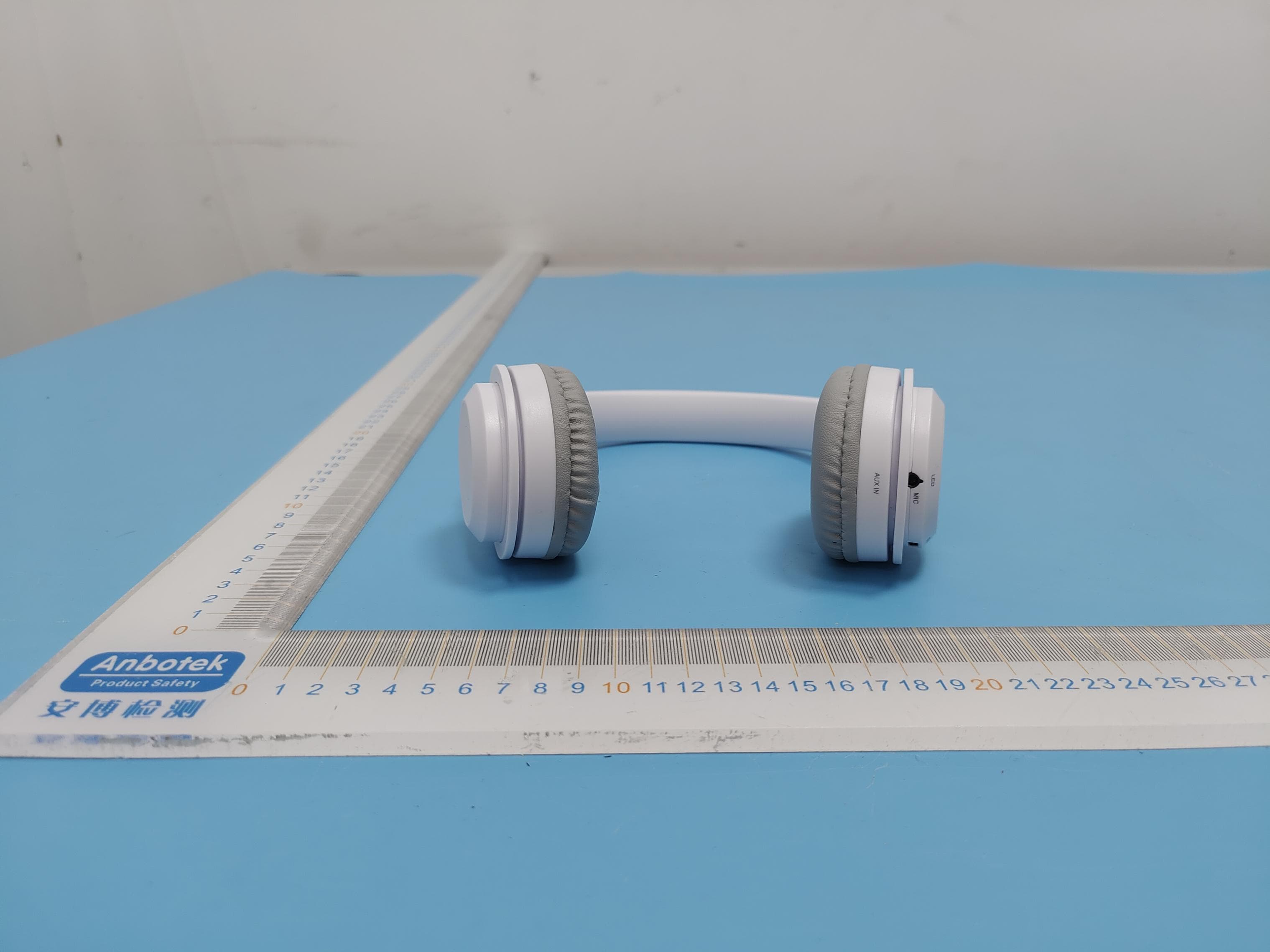 Bluetooth Headphone - FCC ID 2AHI6NIAHB53 - Shenzhen Ruijiahua Technology CO.,LTD (3)