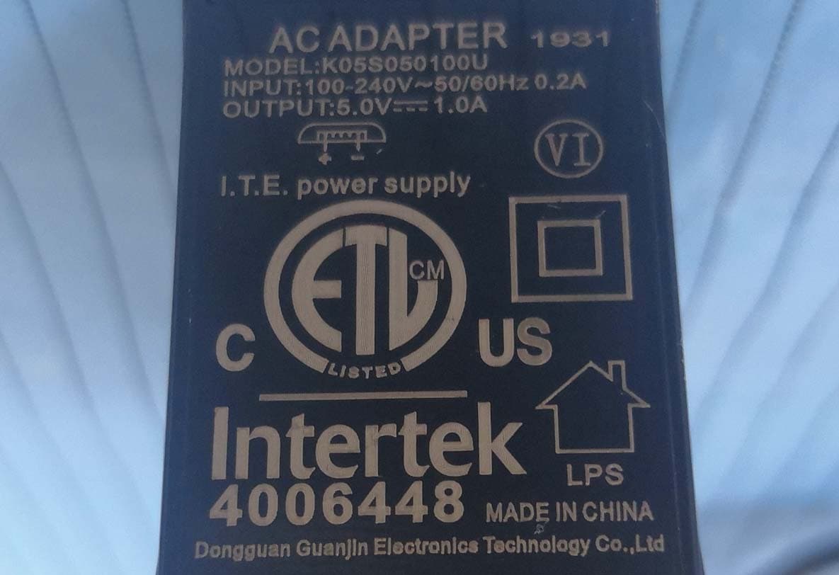 Walkie Talkie Two-way Radio - FCC ID 2AHJMDXFBFJ - Altis Technology (Hong Kong) Ltd.