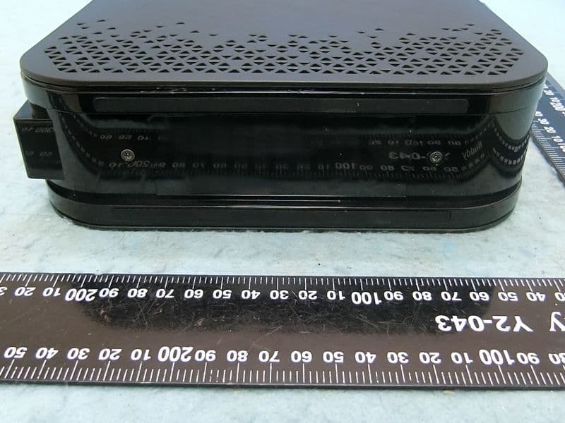 DOCSIS 3.1 Wireless eMTA Gateway - FCC ID 2AHKM-CHITA31 - Hitron Technologies Inc. (4)