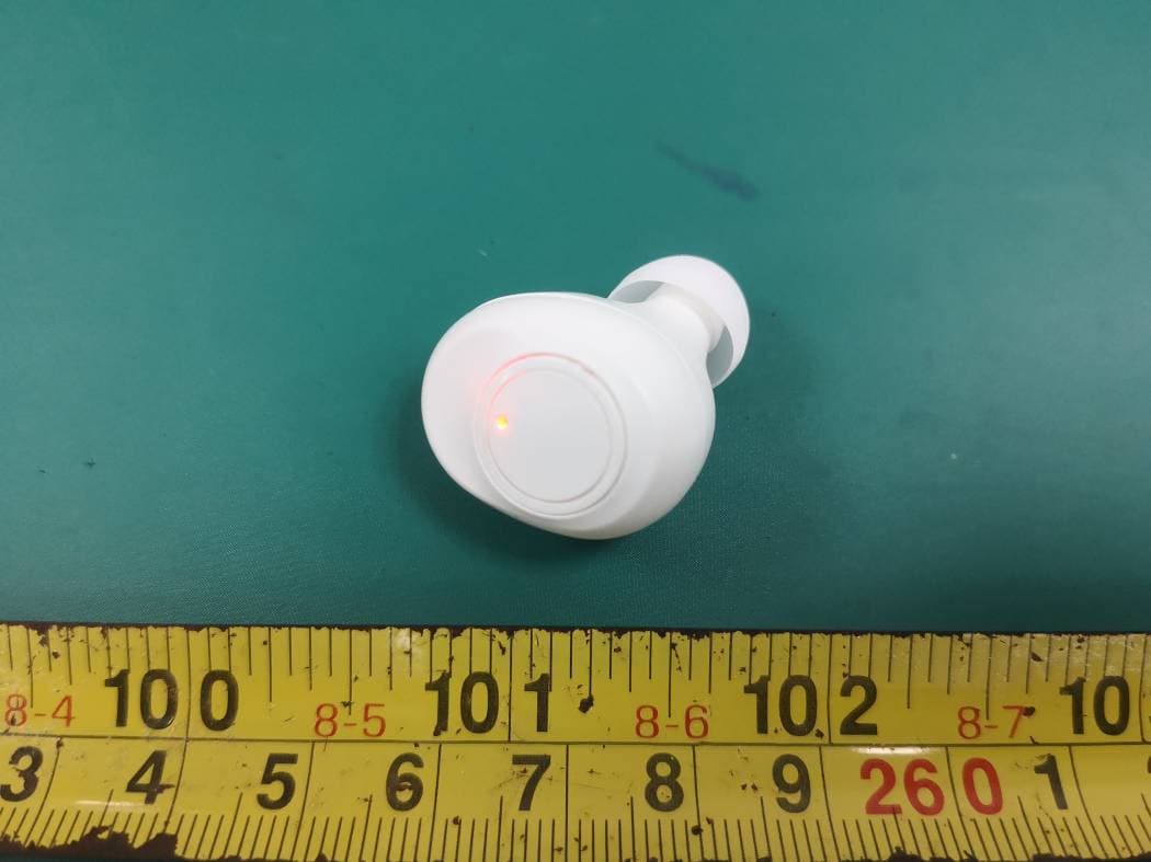 BE Earbuds with Display-ASST - FCC ID 2AHN6-AUBE139 - Bytech NY Inc.