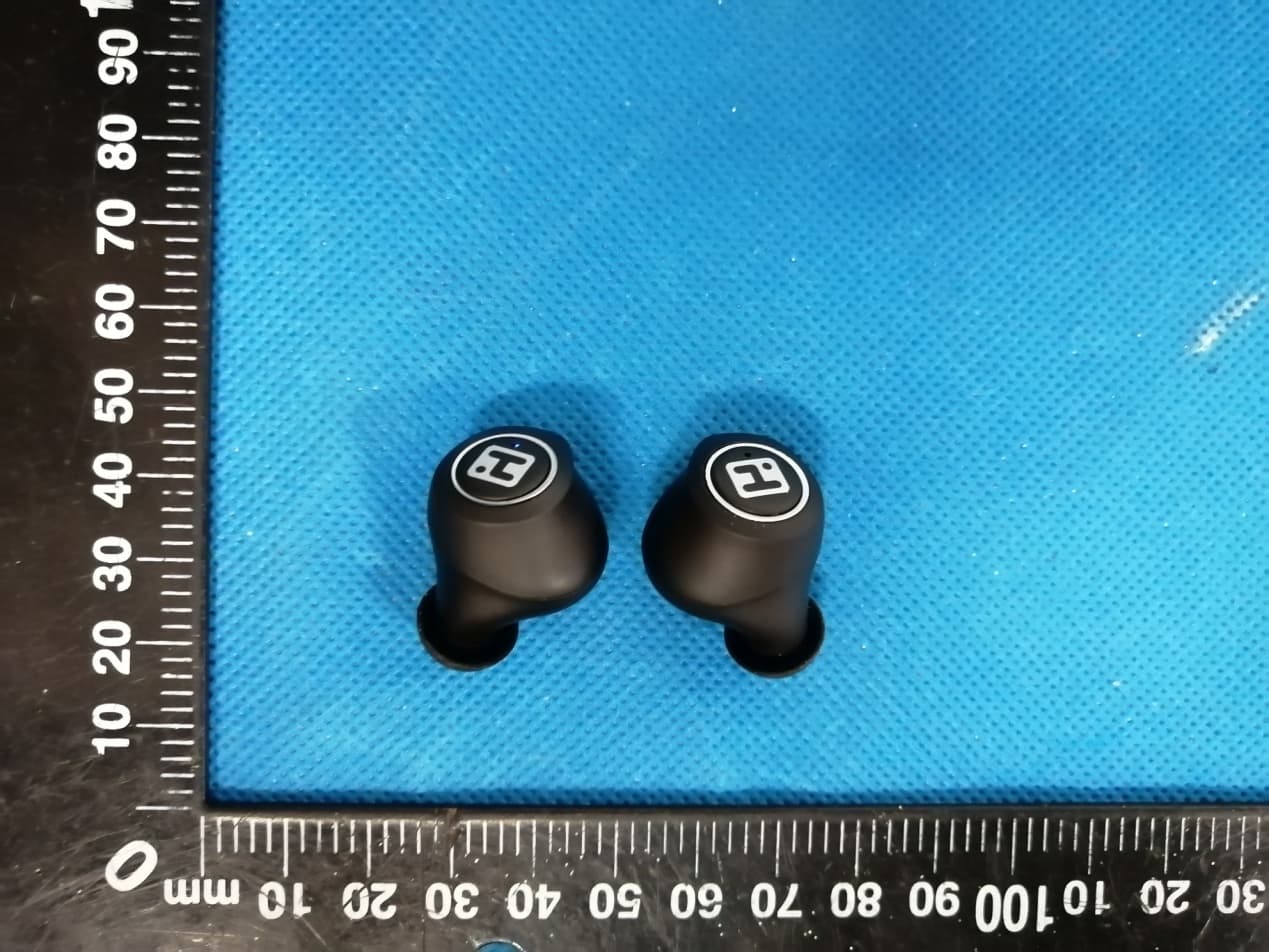 TWS EARBUDS - FCC ID 2AHN6-AUBE203 - Bytech NY Inc.