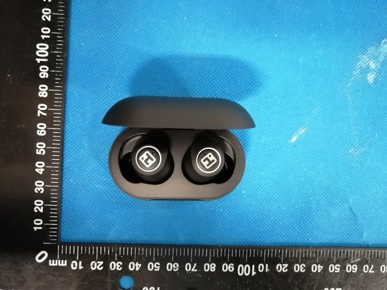 TWS EARBUDS - FCC ID 2AHN6-AUBE203 - Bytech NY Inc. (3)