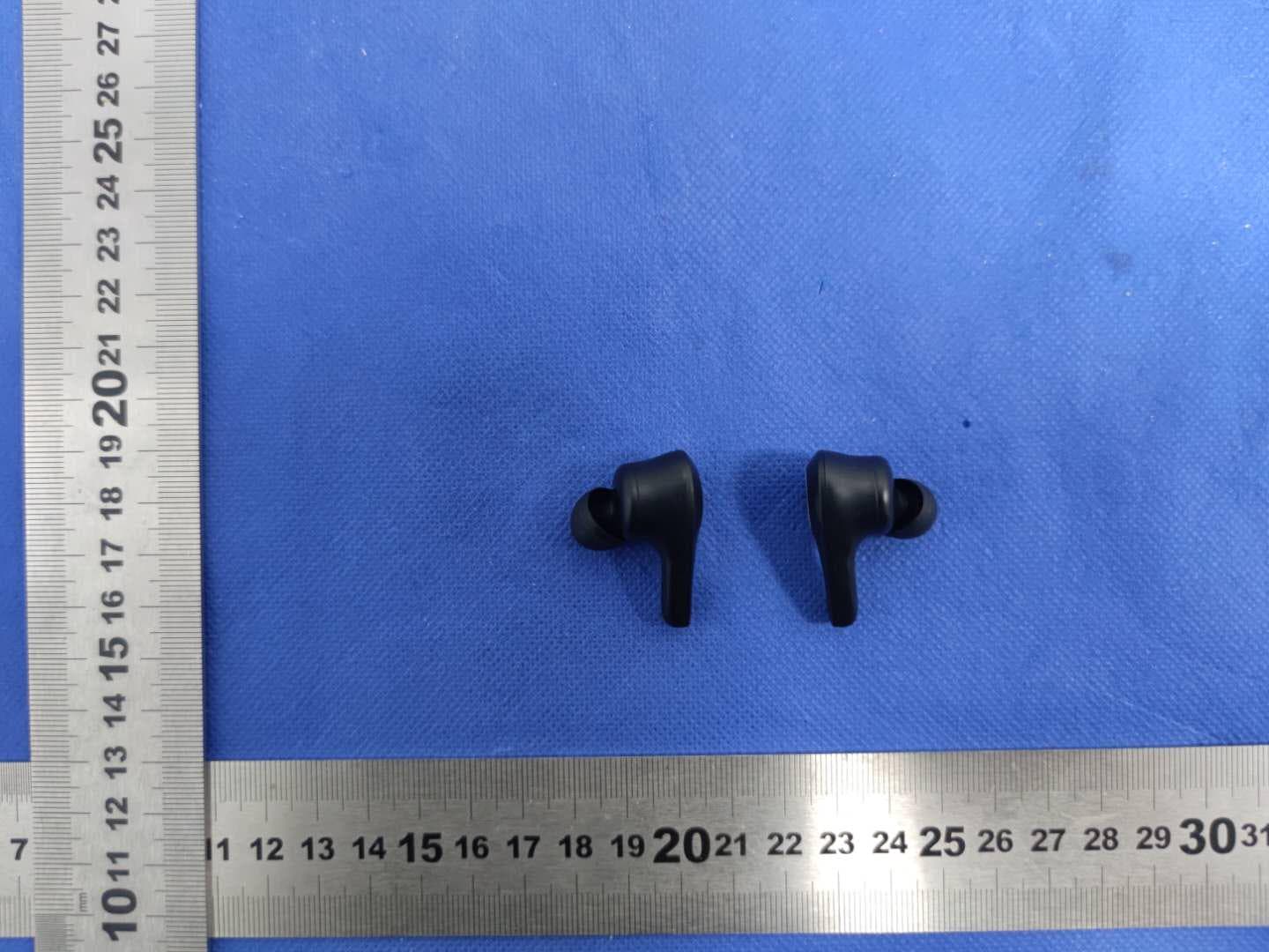 TWS STICK XT-60 - FCC ID 2AHN6-AUBE207 - Bytech NY Inc. (2)