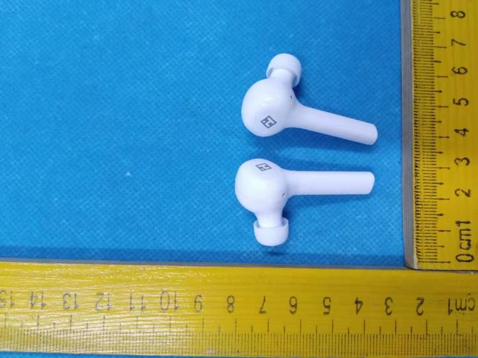 TWS STICK iPX4 TCH XT-49 - FCC ID 2AHN6-AUBE209 - Bytech NY Inc. (5)