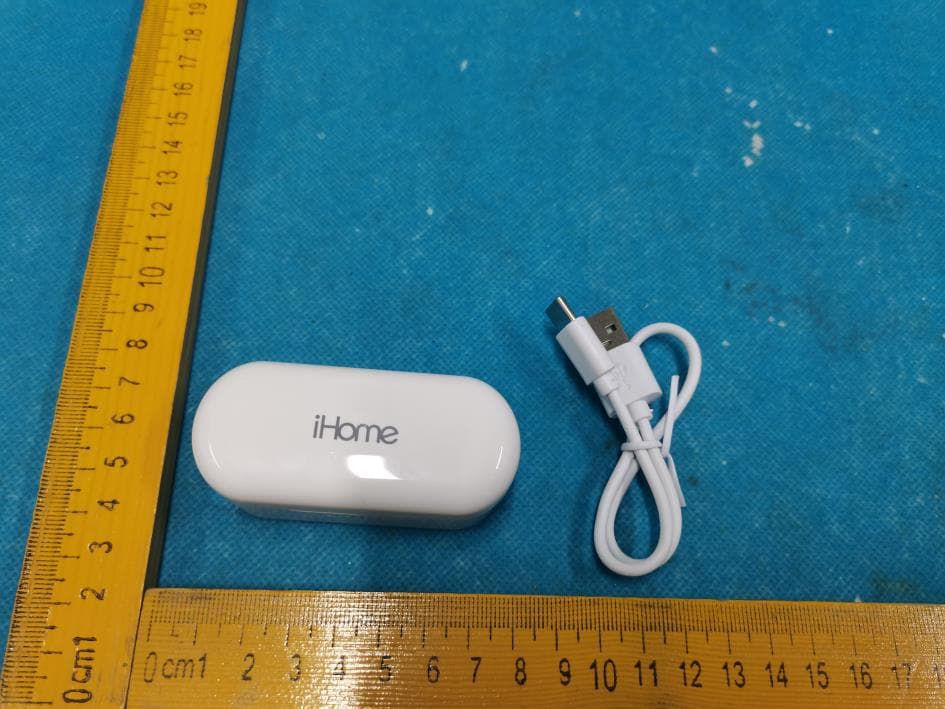 TWS STICK iPX4 TCH XT-49 - FCC ID 2AHN6-AUBE209 - Bytech NY Inc. (2)