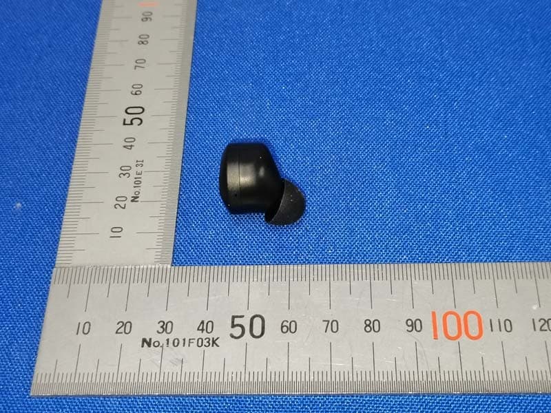 TWS Earbuds BLK XT-27 - FCC ID 2AHN6-AUBE212 - Bytech NY Inc. (4)