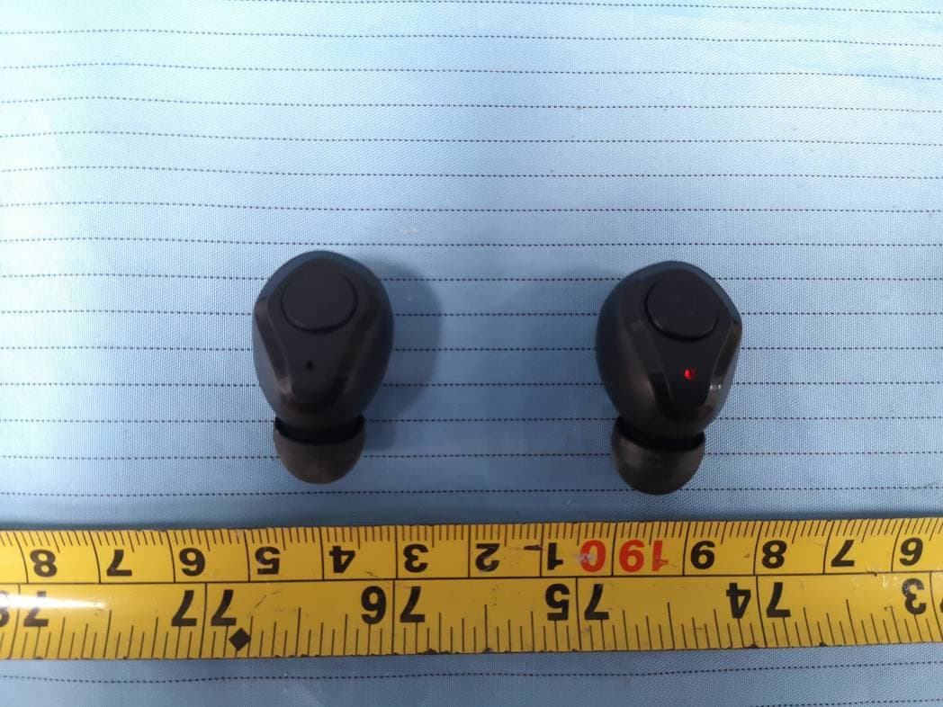 BE Earbuds w/PB-ASST - FCC ID 2AHN6-AUBE220 - Bytech NY Inc. (4)