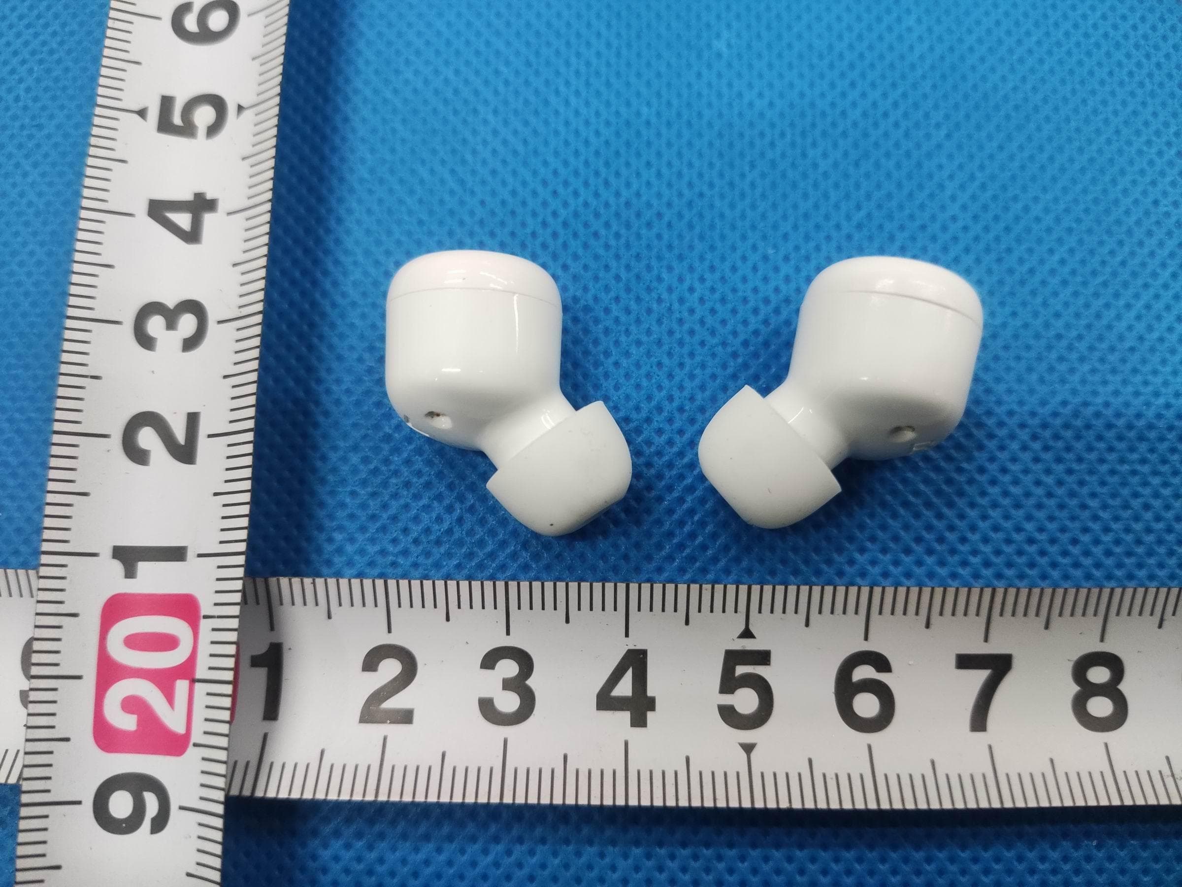 TWS Spinner Earbuds - FCC ID 2AHN6-AUBE227 - Bytech NY Inc. (3)