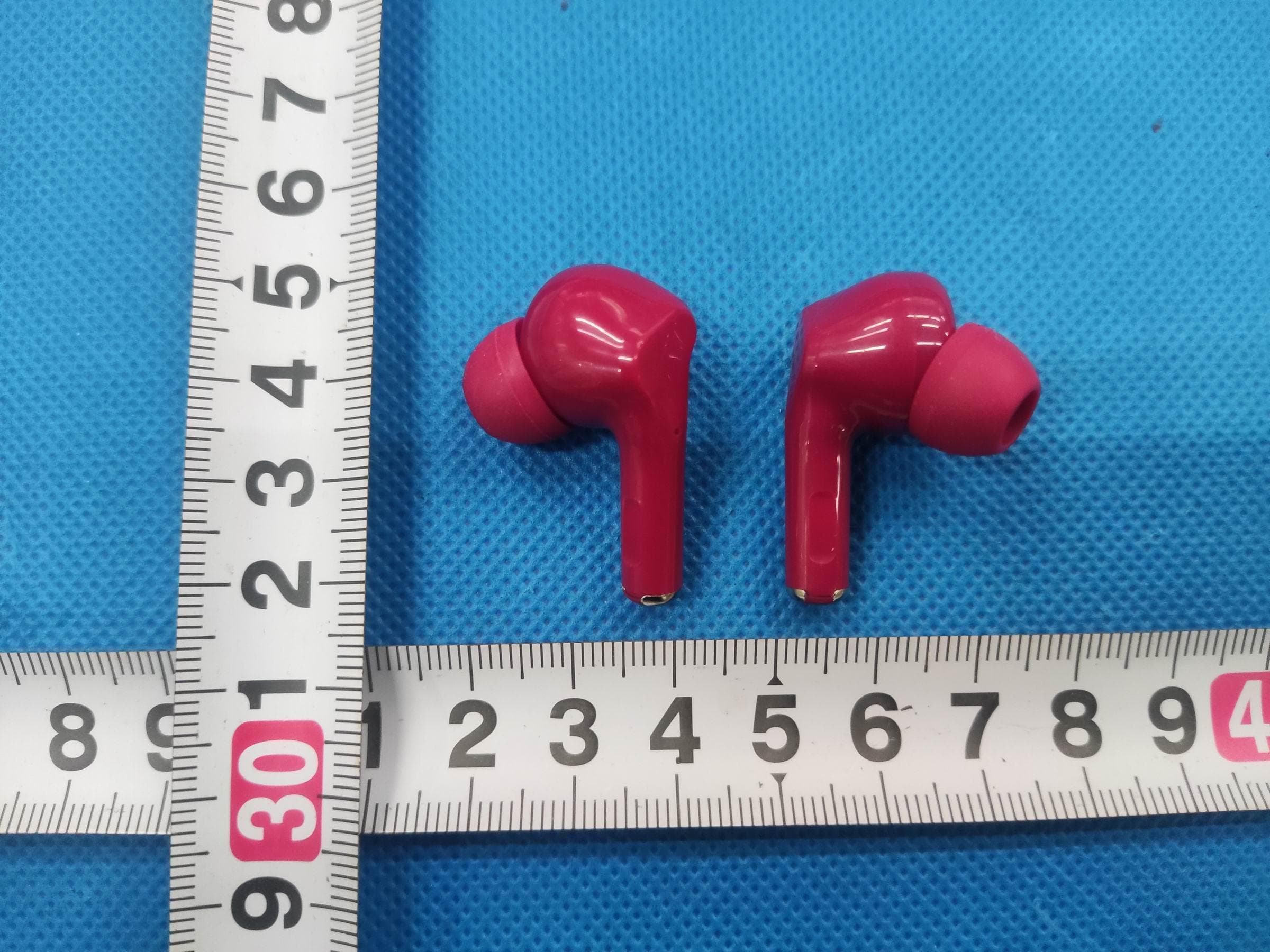 TWS Clear Case Earbud XT-87 - FCC ID 2AHN6-AUBE232 - Bytech NY Inc. (3)