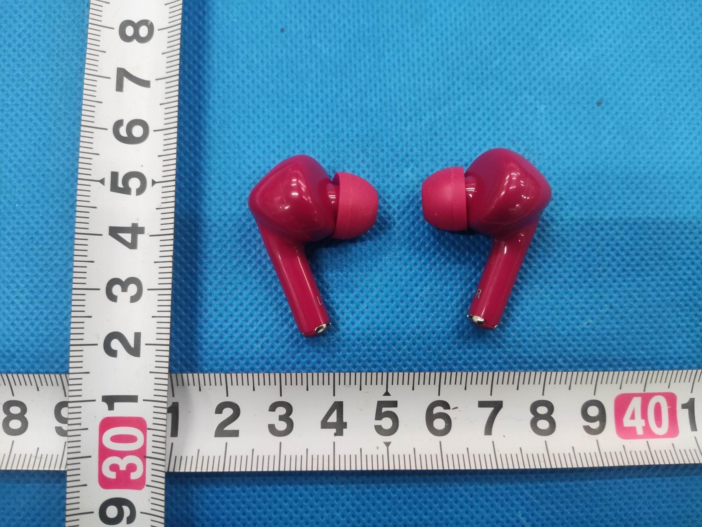 TWS Clear Case Earbud XT-87 - FCC ID 2AHN6-AUBE232 - Bytech NY Inc. (2)