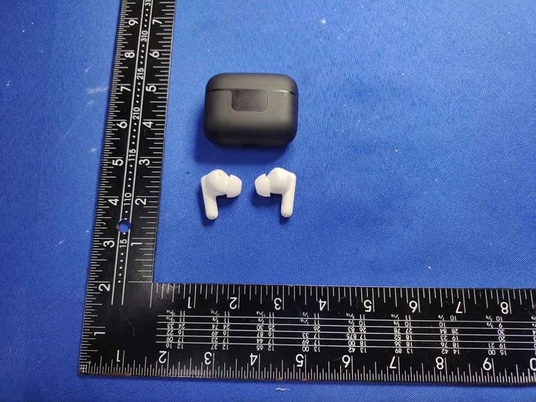 TWS Earphone - FCC ID 2AHN6-AUBE240 - Bytech NY Inc. (3)